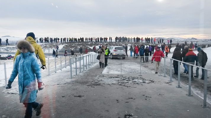 Gríðarlega mikill fjöldi ferðamanna heimsækir Þingvelli á degi hverjum.