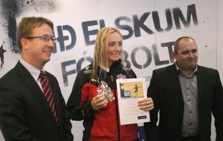 Elísabet tekur hér við verðlaunum fyrr í sumar.