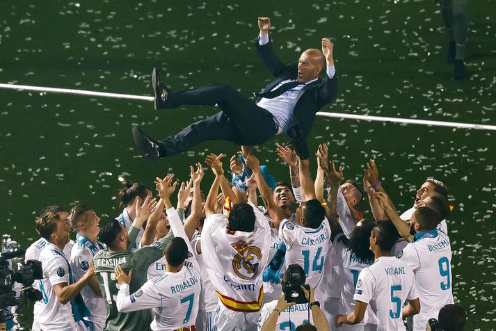 ZINEDINE ZIDANE vann bæði titla sem leikmaður og stjóri Real Madrid.