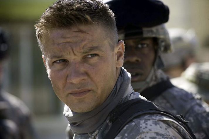 Kvikmyndin The Hurt Locker, sem fjallar um sprengjusérfræðinga í Írak, hefur fengið mjög góða dóma.