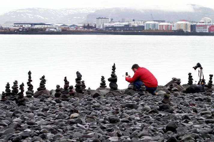 Ferðamenn virðast löngum hafa haft það áhugamál að stafla steinum hvar sem þeir koma. 
