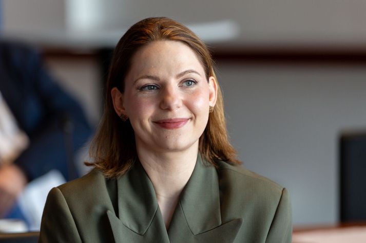 Ragnhildur Alda María Vilhjálmsdóttir, borgarstjórnarfulltrúi Sjálfstæðisflokksins, er formaður velferðarráðs. 