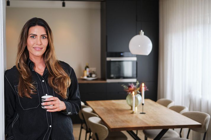 Sigríður Rakel Ólafsdóttir, markaðstjóri Kosmos, hefur þá krúttlegu venju að hringja alltaf í mömmu sína á leiðinni í vinnuna. Fyrsta ástin var Johnny Depp en í Kringlunni missti hún eitt sinn andann af því að sjá átrúnaðargoðið Óla Stef.