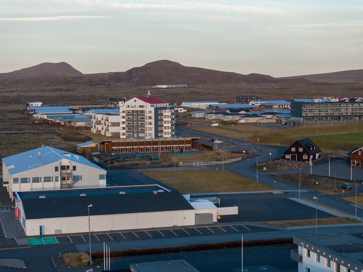 Starfsmönnum nokkurra fyrirtækja í Grindavík bauðst að sækja vörur og verðmæti í gær. 