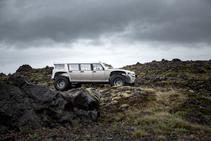 Ízar farinn að glíma við óblíða íslenska náttúru eins og honum verður ætlað í framtíðinni.