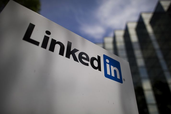 Hlutabréf í LinkedIn rjúka upp eftir kaup Microsoft