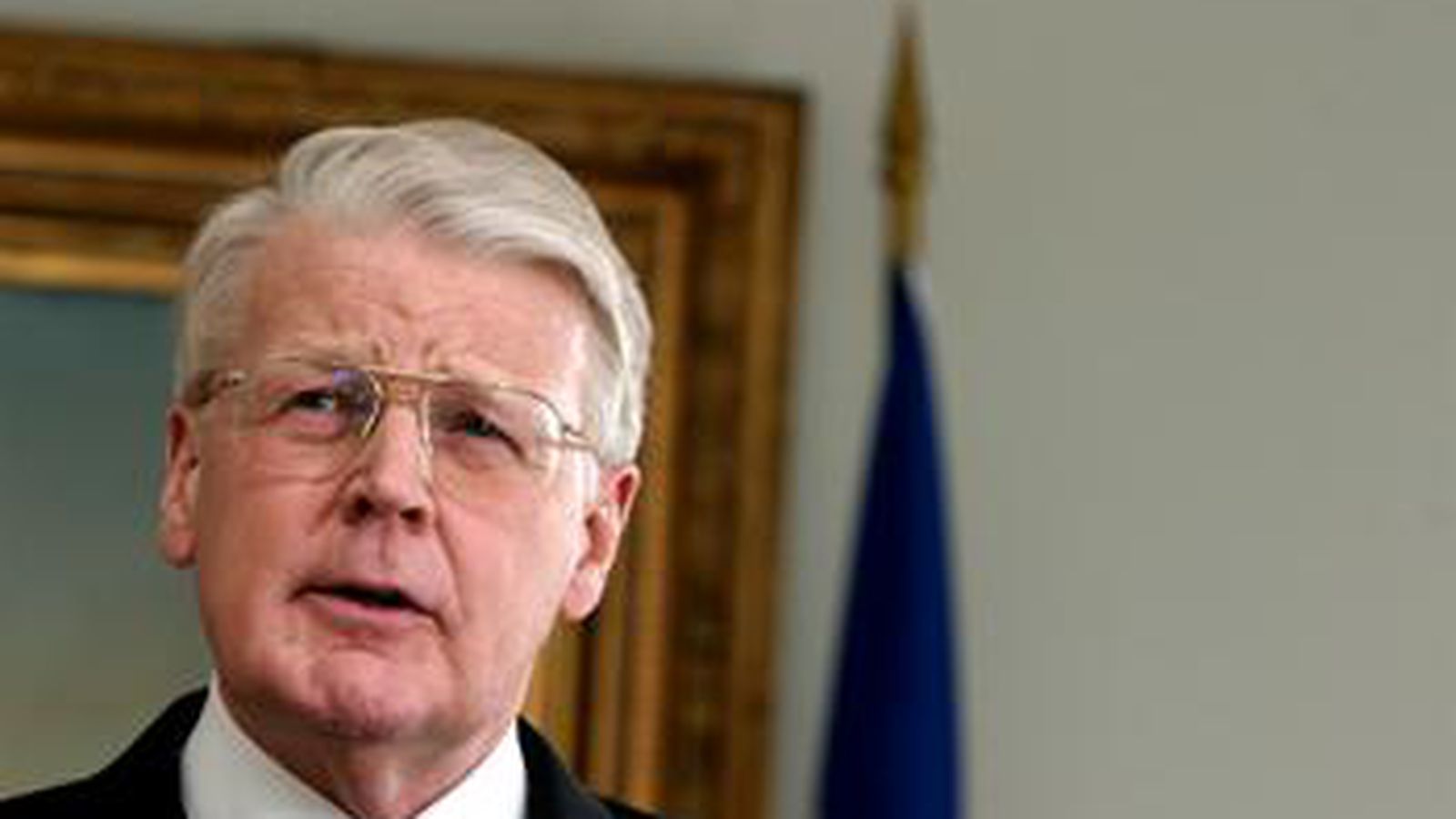 Ólafur Ragnar leggst undir feld - Vísir