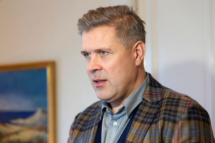 Bjarni Benediktsson er kominn til landsins og að líkindum endurnærður eftir gott frí.