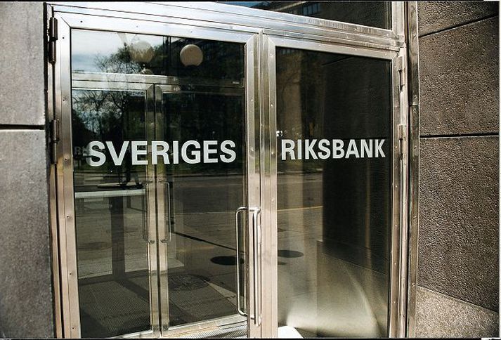 Seðlabanki Svíþjóðar Þrátt fyrir að vextir séu nú neikvæðir í Svíþjóð taldi einn af stjórnarmönnum bankans heppilegra að lækka vexti enn frekar.
fréttablaðið/riksbank