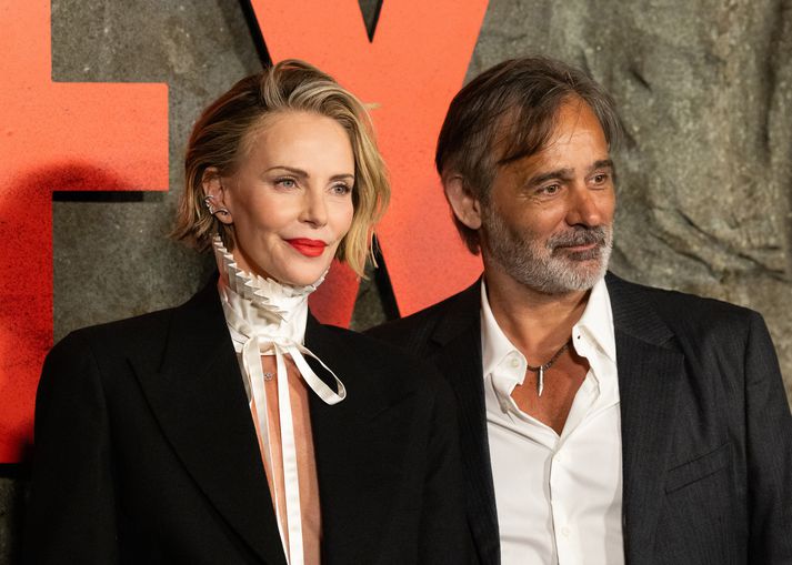 Charlize Theron og Baltasar Kormákur á frumsýningu Apex í New York í apríl. Þau hafa ákveðið að halda ánægju­legu sam­starfi sínu áfram með myndinni Six Clean Kills.