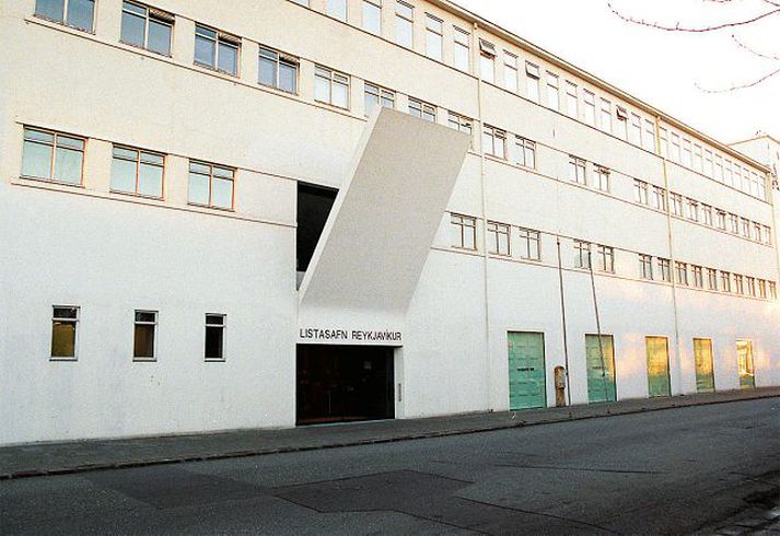 Ráðið er í starfið til fimm ára í senn.