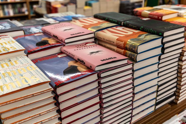 Mikill munur er á verði á bókum eftir verslunum. 