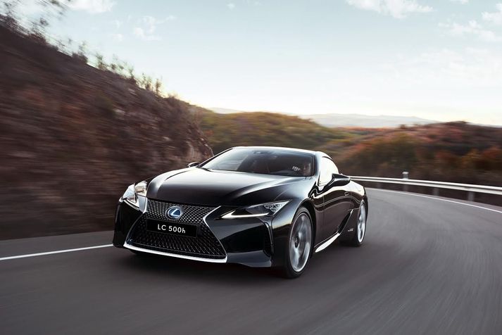 Lexus LC 500h.