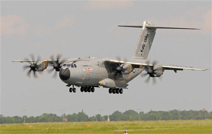 A400m  lendir í Berlín