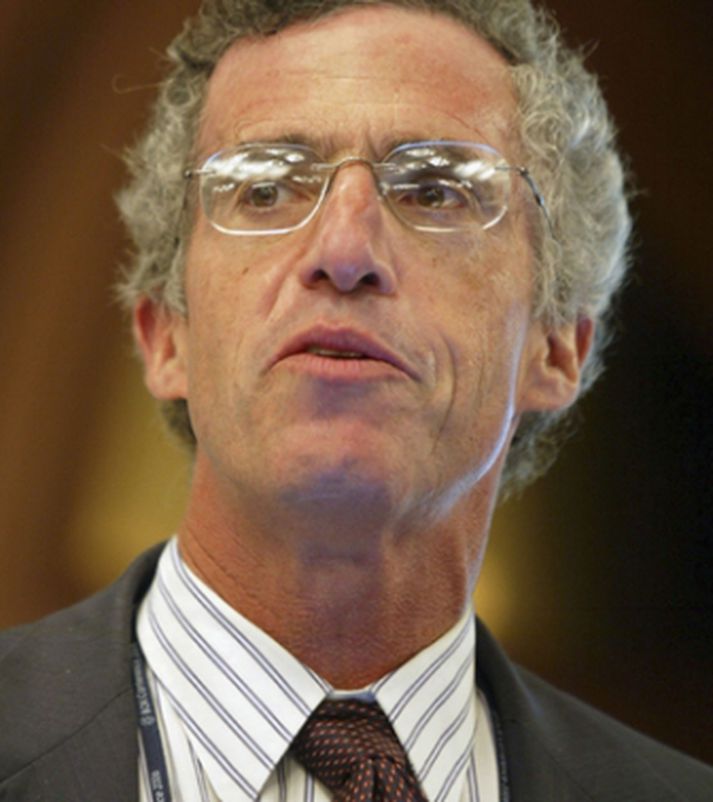 Frederic Mishkin er prófessor í hagfræði við Columbia háskólann í New York. Þingmaðurinn Tryggvi Þór Herbertsson var eitt sinn nemandi hans.
