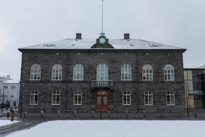 Þingfundur hefst klukkan 10:30 í dag.