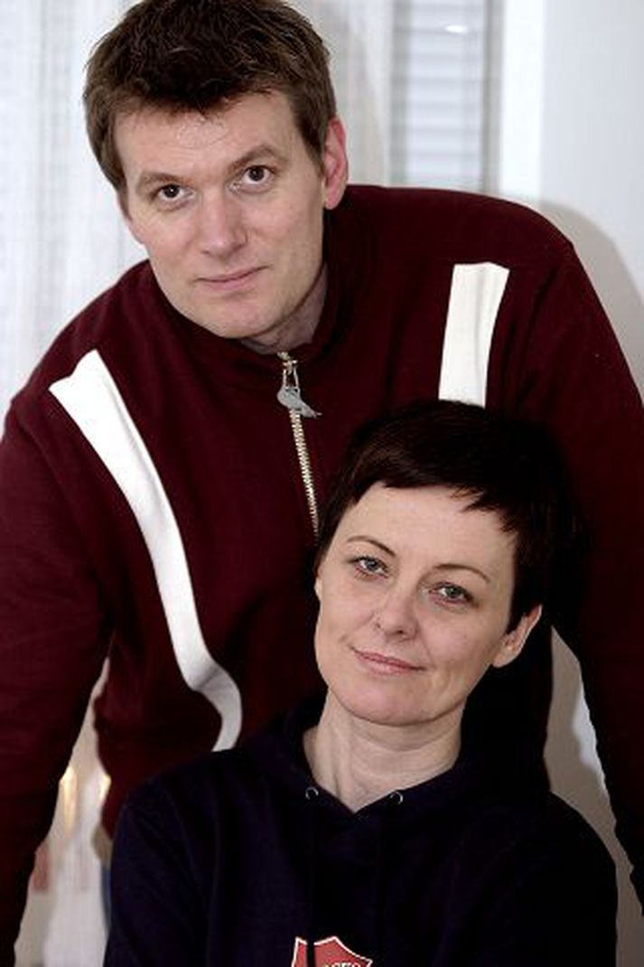 Hjónin Eyþór og Ellen leggja upp í tíu daga ferð til Afríkuríkisins Malaví á mánudag. Þar ætla þau að kynna sér uppbyggingu dagvistarheimila fyrir munaðarlaus börn og hitta þarlendan tónlistarmann.
