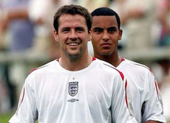 Michael Owen og Theo Walcott