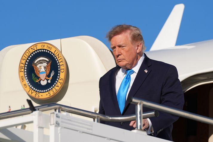 Donald Trump Bandaríkjaforseti samþykkti að taka fjöldamorðingja af lífi með aftökusveit.