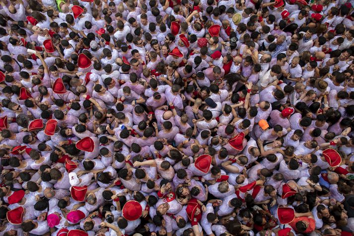 Mikill fjöldi fólks leggur leið sína á San Fermín hátíðina árlega.