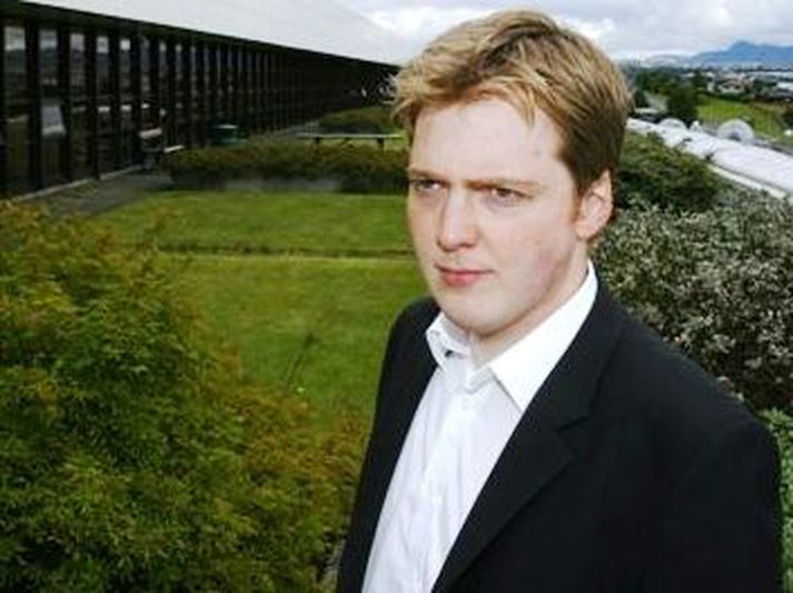 Sigmundur Davíð Gunnlaugsson formaður Framsóknarflokksins mun snæða með heppnum Framsóknarmönnum og rölta um miðbæinn.