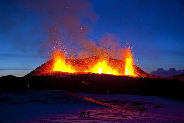 Í þjóðaröryggisstefnu þarf að fjalla um vá sem gæti steðjað að Íslandi, til dæmis náttúruhamfarir, hryðjuverk eða netárásir.
