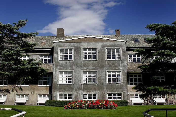 Þak þvottahússins er lélegt.