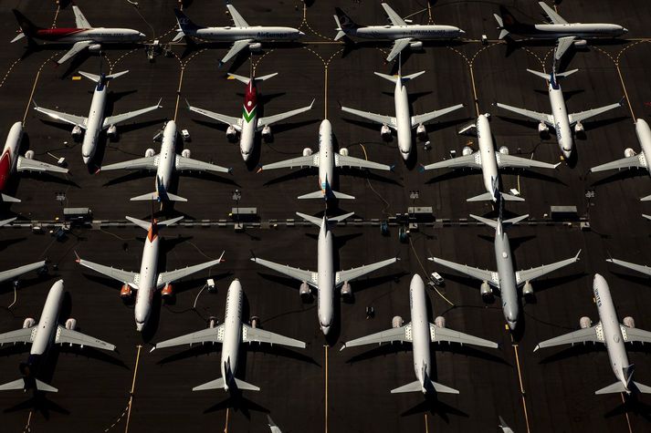 Boeing 737 MAX flugvélar voru kyrrsettar um heim allan í fyrra.