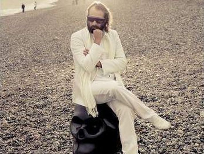 Sébastien Tellier spilar á Íslandi 28. ágúst.