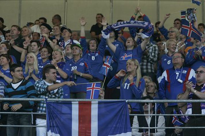 Stuðningsmenn íslenska landsliðsins í Frakklandi um liðna helgi.