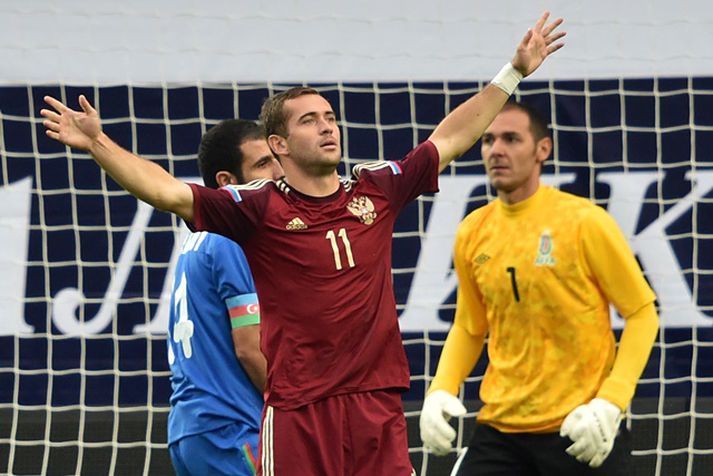 Kerzhakov fagnar öðru marka sinna gegn Aserbaídsjan í gær.