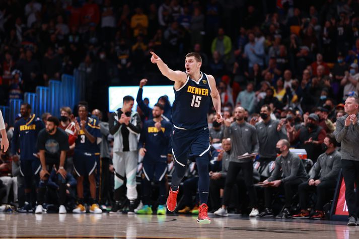 Nikola Jokic sýndi allar sínar bestu hliðar gegn Los Angeles Clippers.