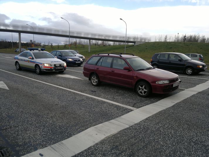 Þrír menn voru handteknir á Hringbrautinni í morgun. Sérsveit ríkislögreglustjóra aðstoðaði við handtökuna.