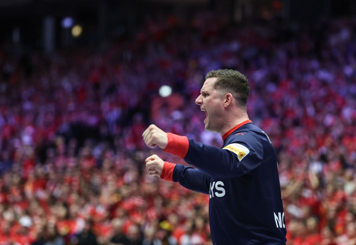 Danski markmaðurinn Kevin Möller var valinn maður leiksins. 