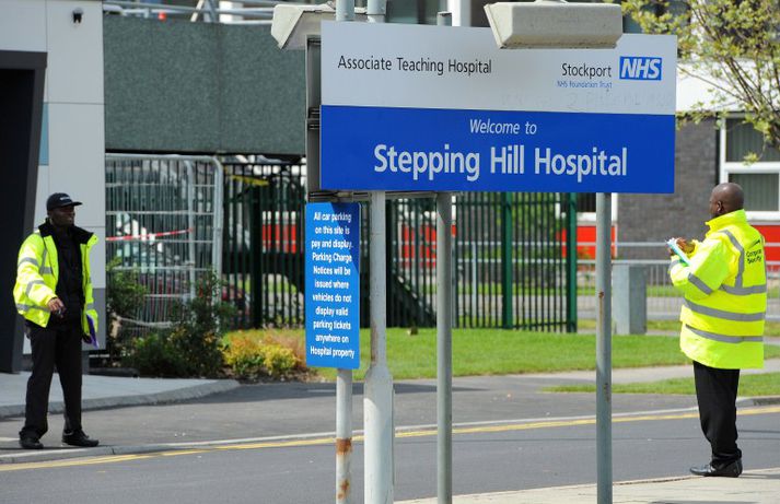 Dauðsföllin urðu á Stepping Hill spítalanum í Manchester.