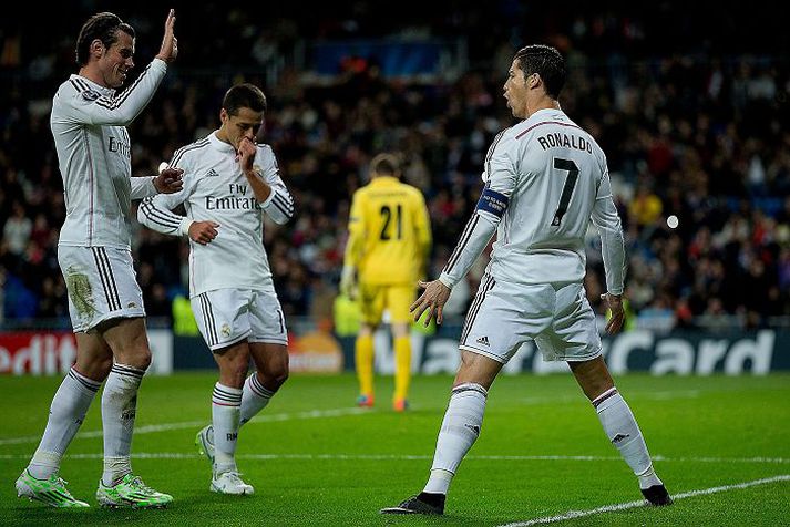 Cristiano Ronaldo og Gareth Bale fagna marki.