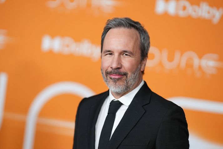 Denis Villeneuve heldur um leikstjórnartaumana á næstu Bond-mynd sem kemur sennilega ekki út fyrr en 2027 eða 2028.
