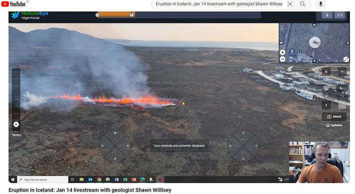 Bandaríski jarðfræðingurinn Shawn Willsey var að fara yfir stöðu mála, eldgosið við Grindavík, þegar hann rak augu í það þegar jörðin opnaðist enn nær Grindavík.