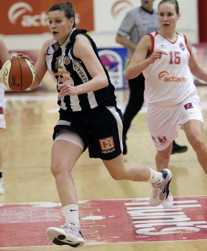 Sigrún Sjöfn Ámundadóttir skoraði fjórtán stig í kvöld.