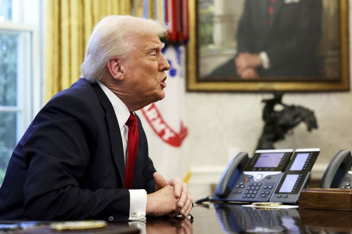 Stjórn Donalds Trump hindraði aðgang fréttamanna AP fréttaveitunnar að viðburðum forsetans.