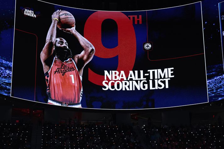 Aðeins átta leikmenn í sögu NBA hafa skorað fleiri stig en James Harden.