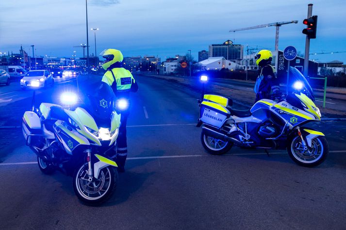 Lögregla hafði í ýmsu að snúast í gærkvöldi og nótt.