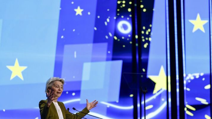 Ursula von der Leyen, forseti framkvæmdastjórnar Evrópusambandsins, reynir nú að sannfæra evrópska þjóðarleiðtoga um að samþykkja metnaðarfyllra loftslagsmarkmið fyrir árið 2040.