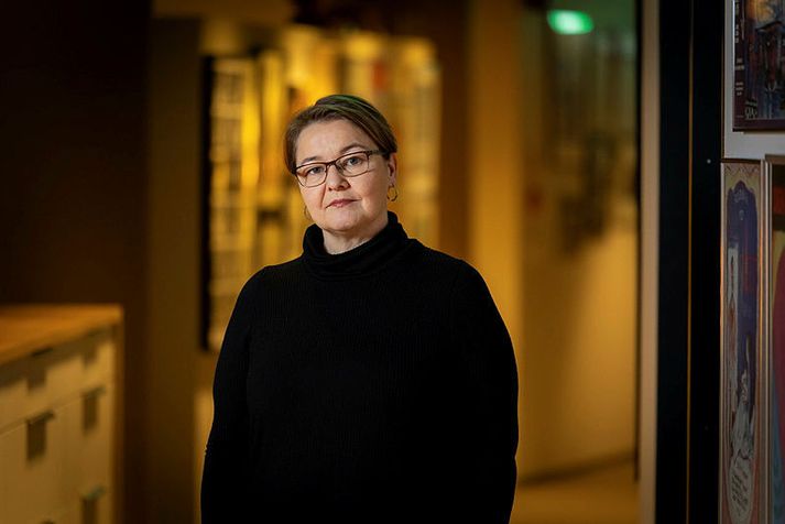 Drífa Snædal talskona Stígamóta spyr hvers vegna mennirnir, sem grunaðir eru um tvær hópnauðganir, gangi lausir.