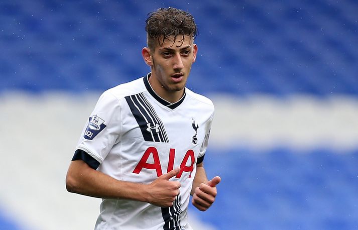Zenon Stylianides í leik með U-21 liði Tottenham.