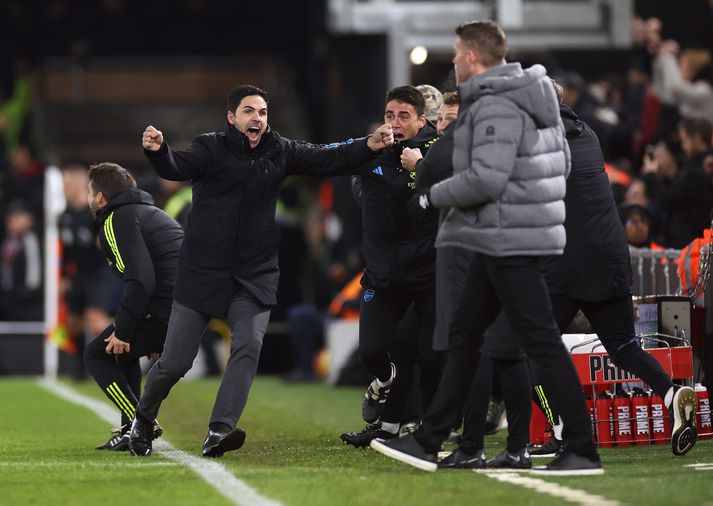 Mikel Arteta fagnaði eðlilega eins og óður maður þegar Declan Rice tryggði Arsenal dramatískan sigur gegn Luton í vikunni.