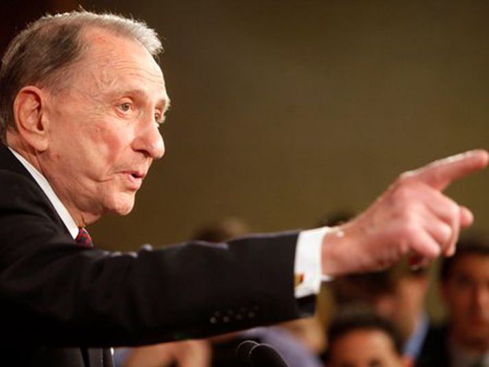 Arlen Specter tilkynnti um ákvörðun sína á fundi með blaðamönnum í dag.