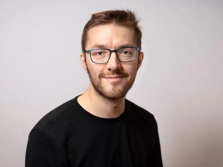 Ian McDonald segist hafa skapað sér líf á Íslandi. Hann hafi lifað af.