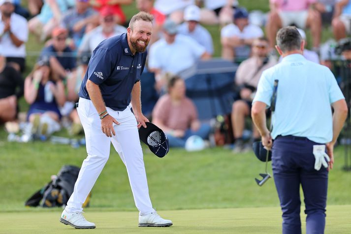 Shane Lowry lyfti sér upp um 27 sæti með spilamennsku sinni í dag.