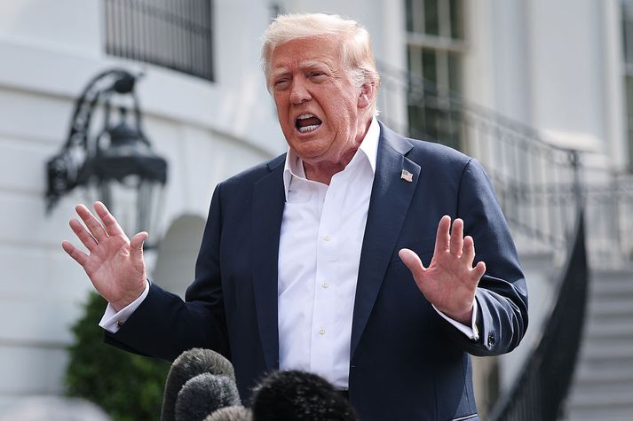 Trump virðist hafa gælt við þá hugmynd að þvinga Pútín að samningaborðinu með valdi.